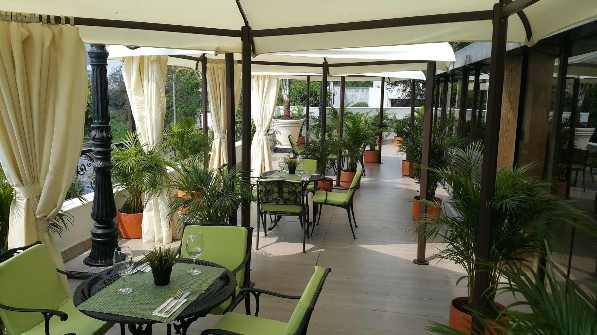 Hotel Cosmos Cali Zewnętrze zdjęcie